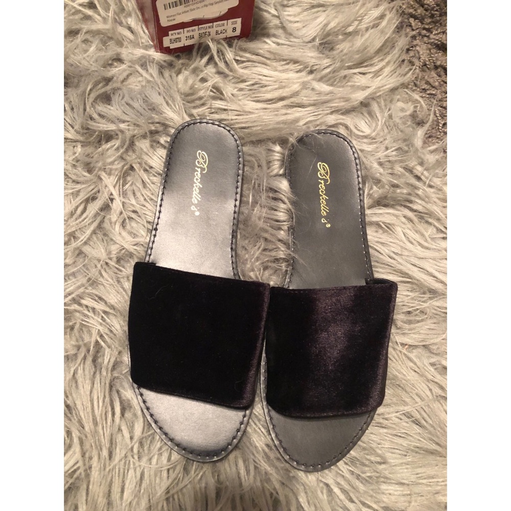 Black women flat velvet slide ons